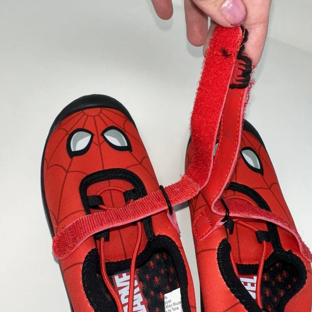 Marvel Spider-Man Kids Size 13 Water Shoes Aqua Socks Slip-On Red Black Web